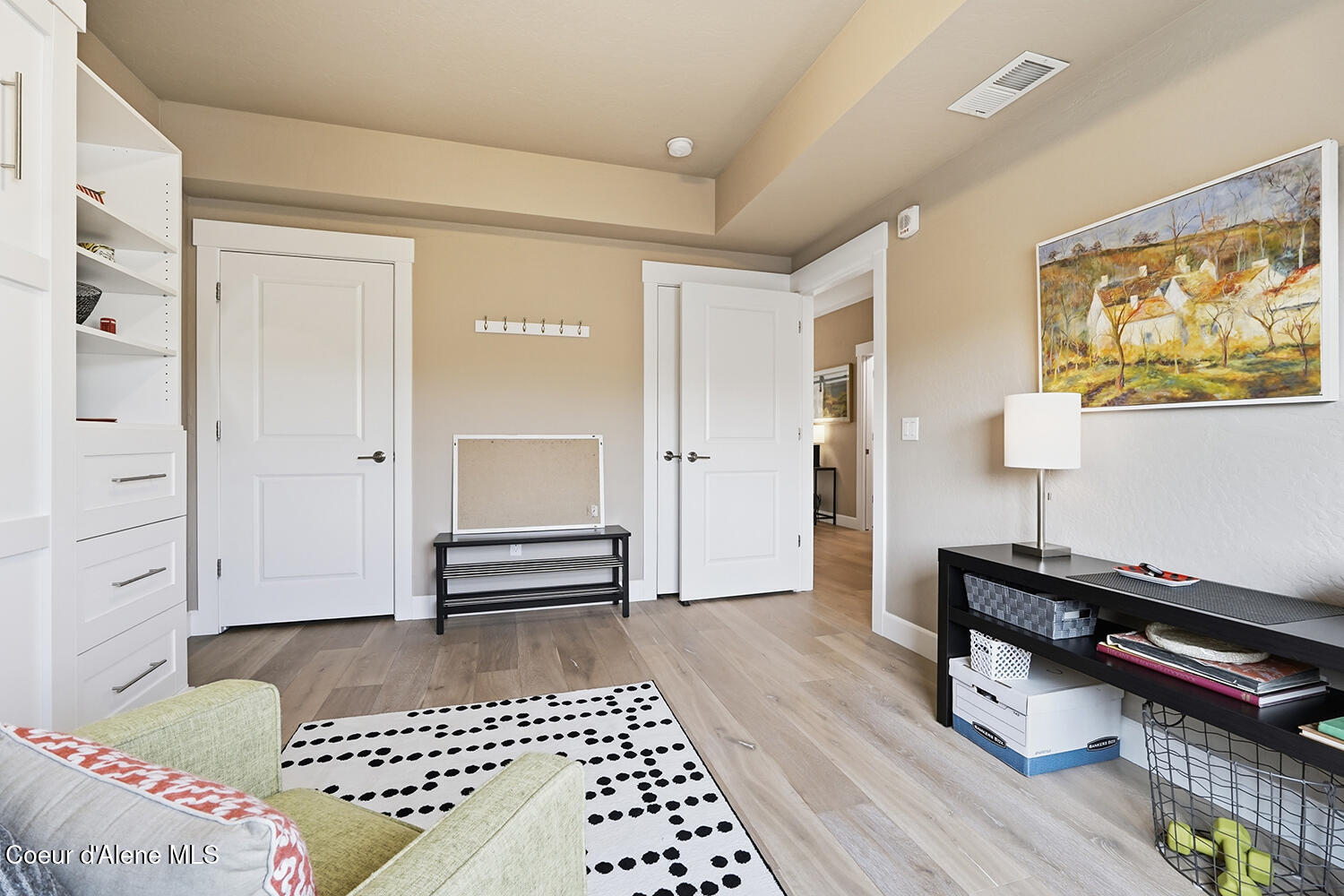 447 W Waterside DR, APT 301