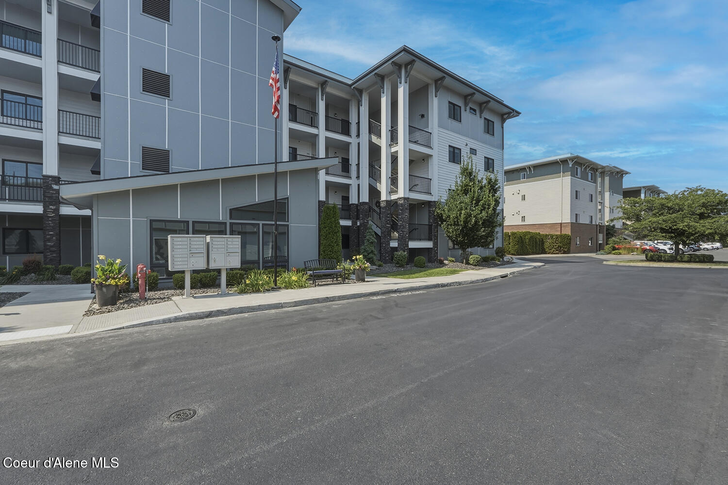 447 W Waterside DR, APT 301
