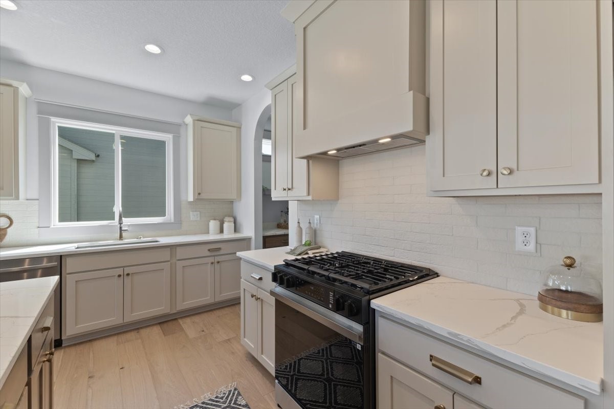 355 NW Woodmoor Drive