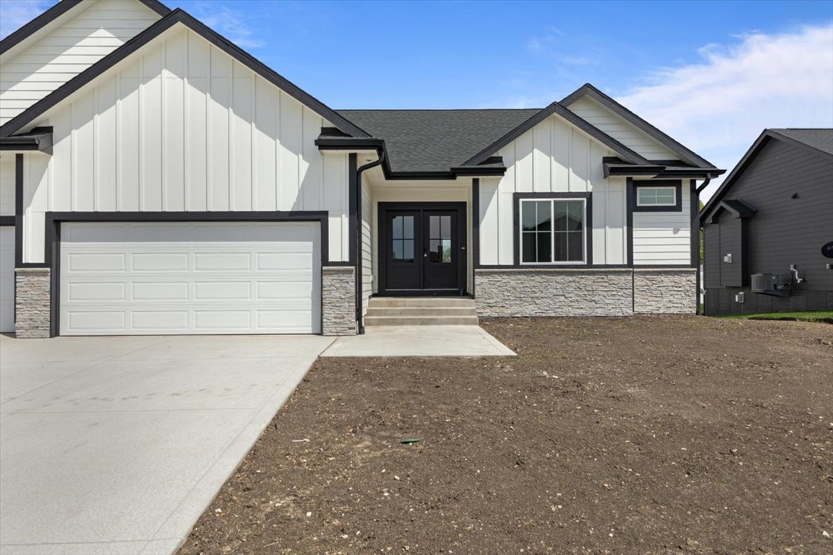 355 NW Woodmoor Drive