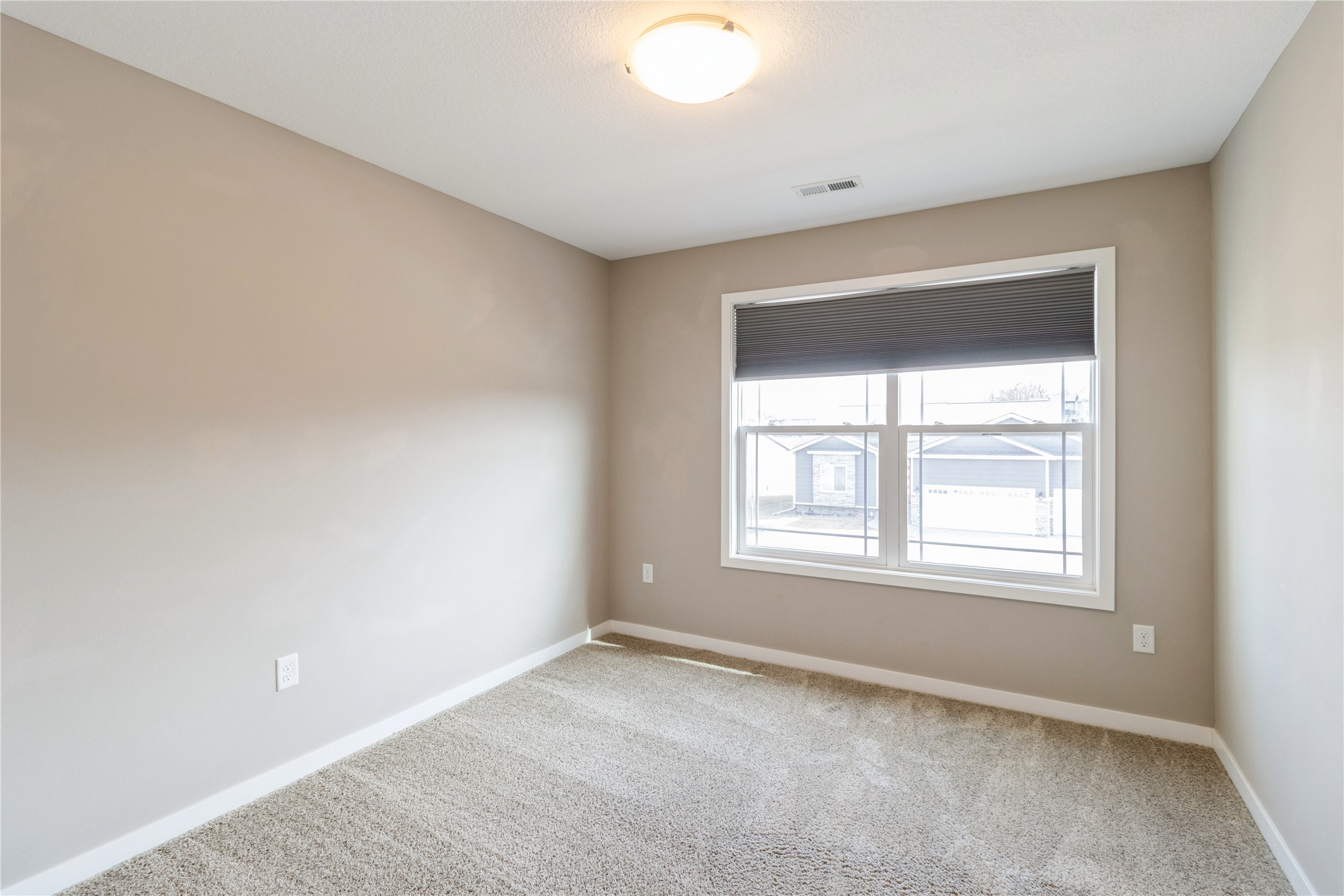 15 SE Pembrooke Lane