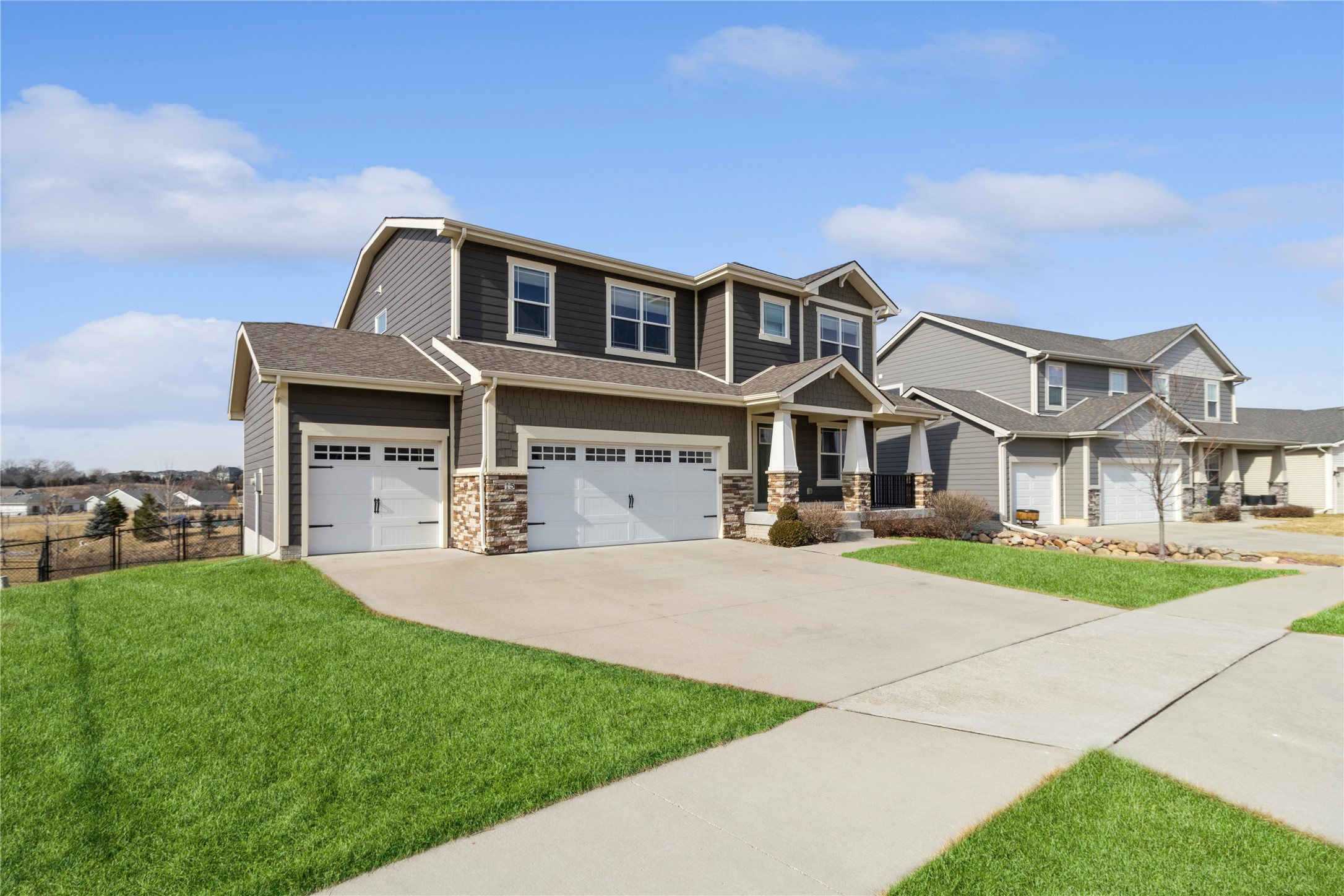 15 SE Pembrooke Lane