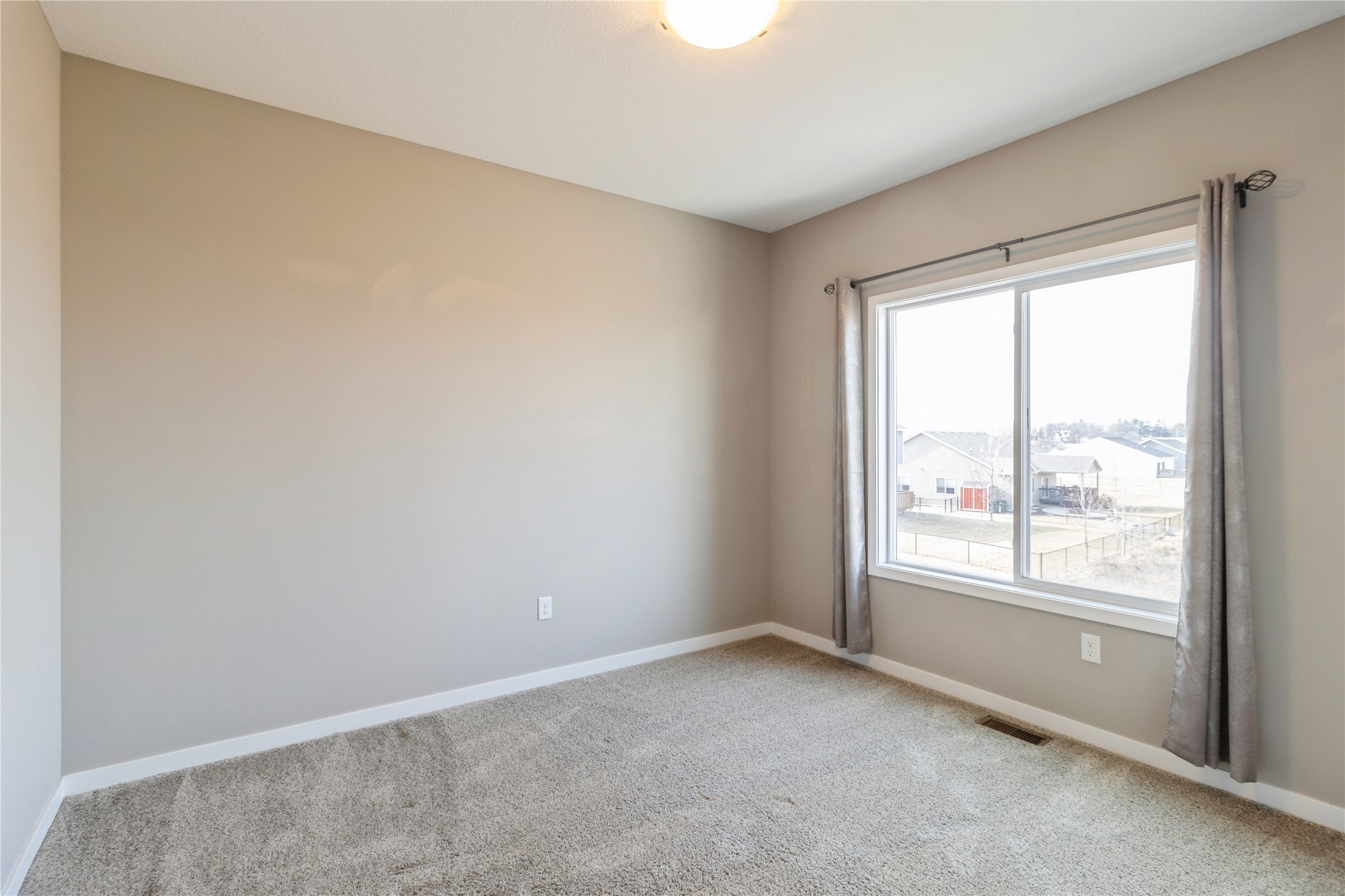 15 SE Pembrooke Lane