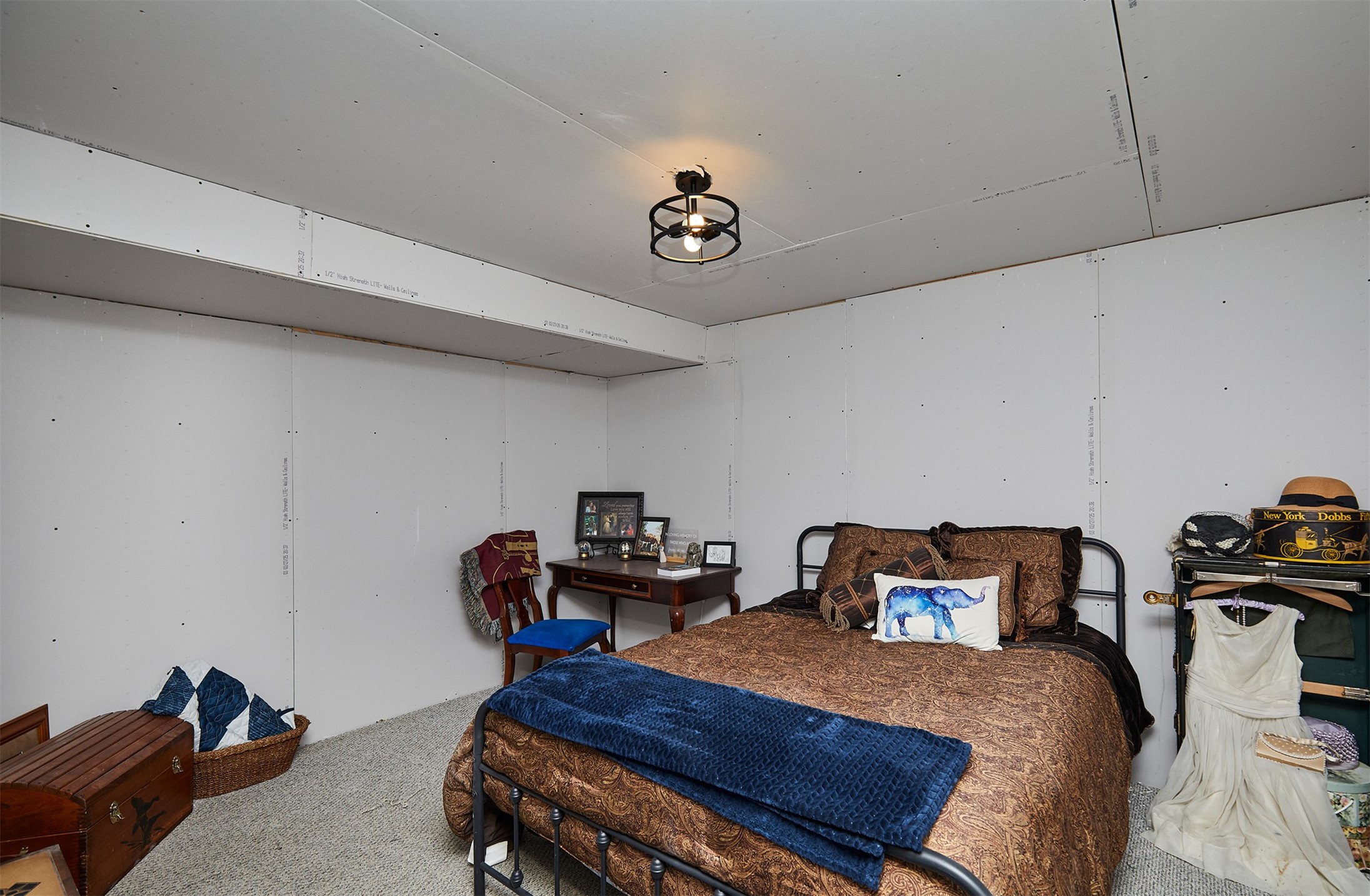 221 N 15th Avenue
