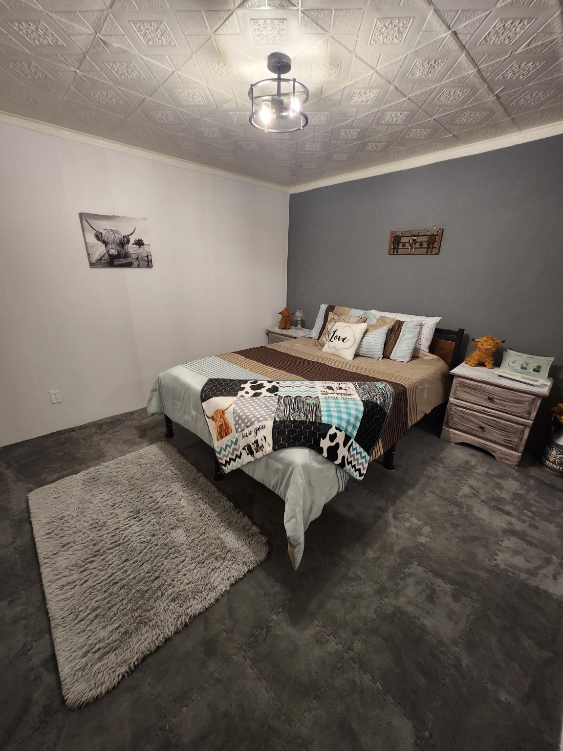 221 N 15th Avenue