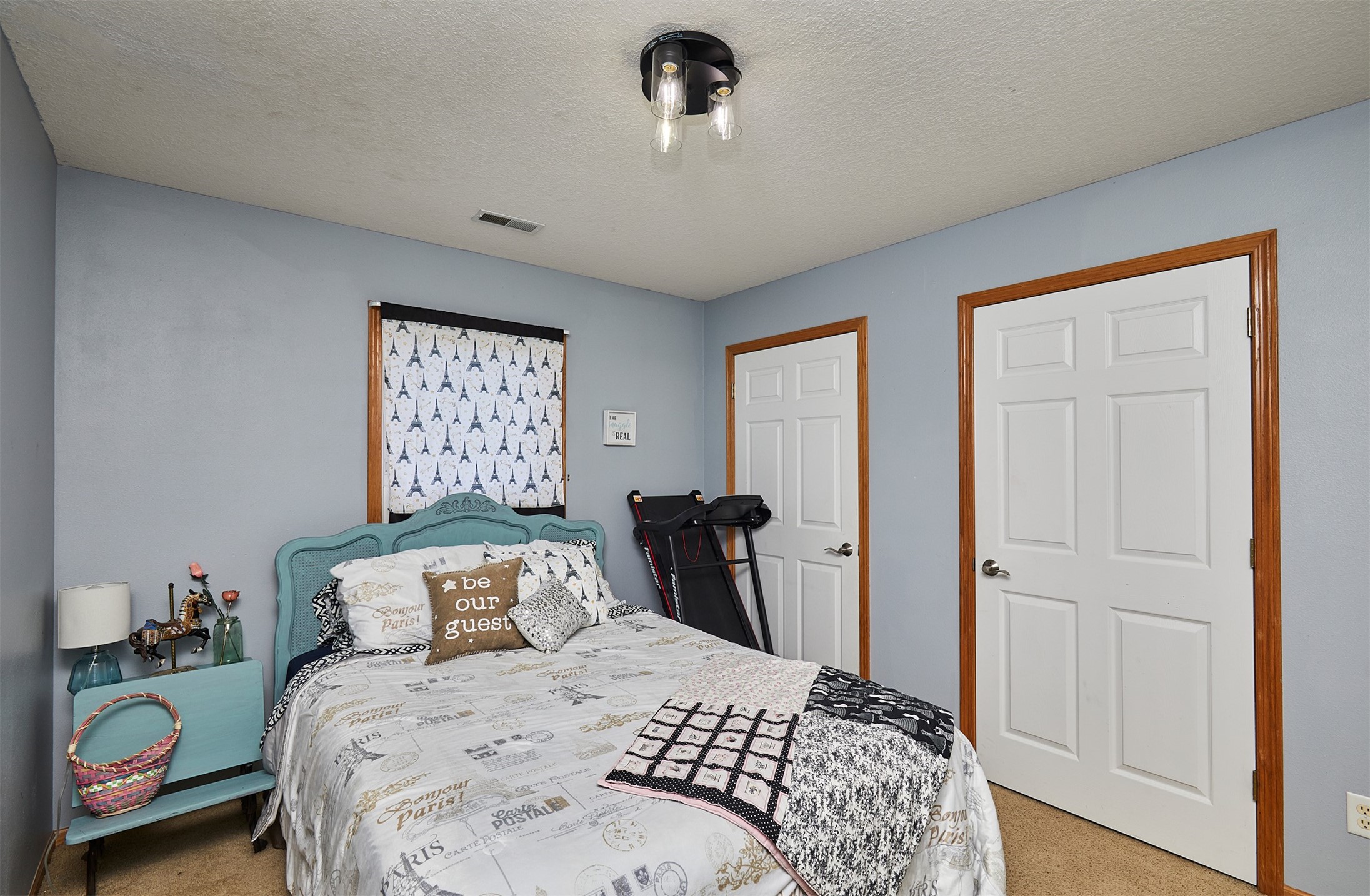 221 N 15th Avenue