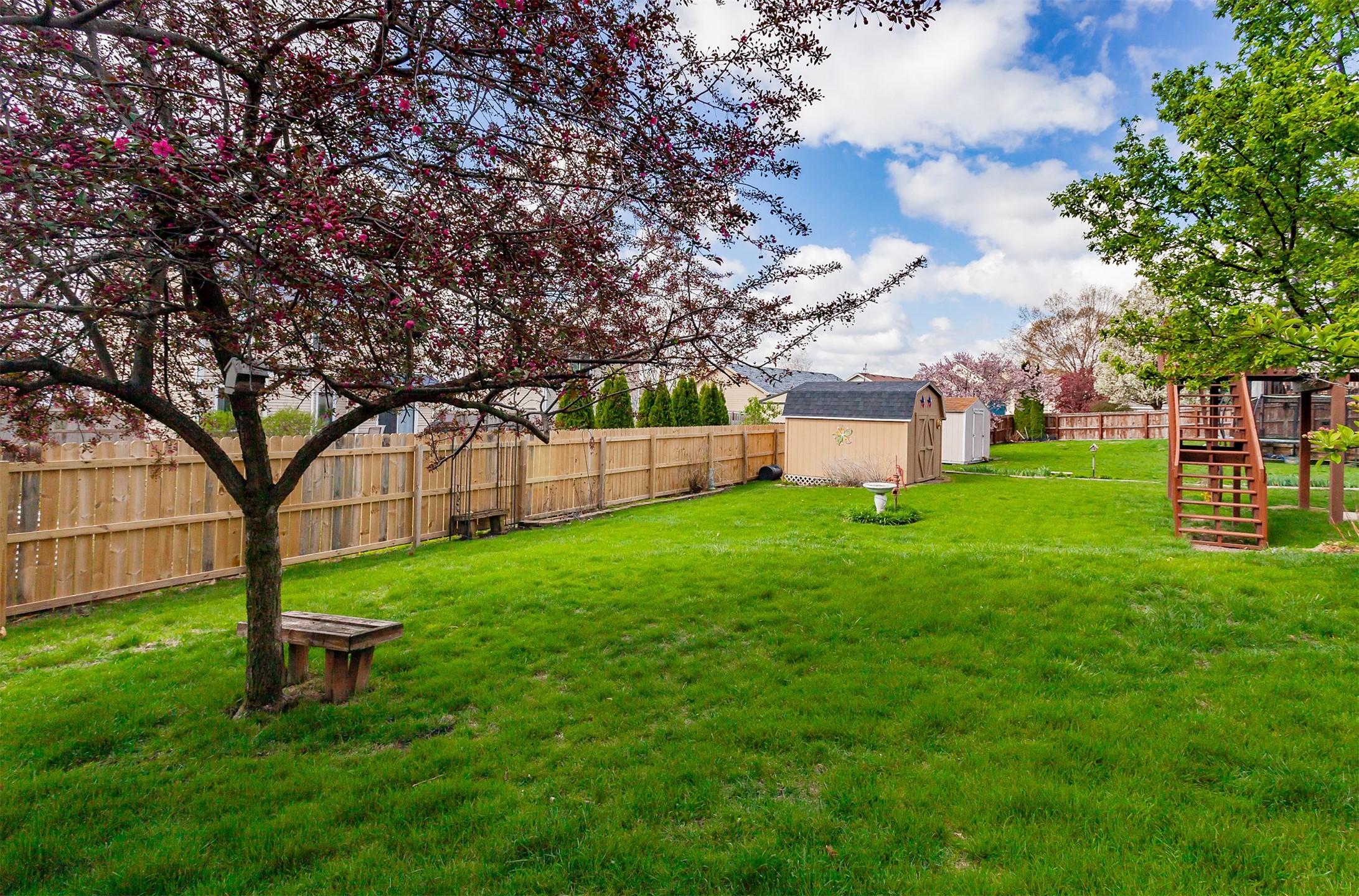 6125 Goldfinch Drive