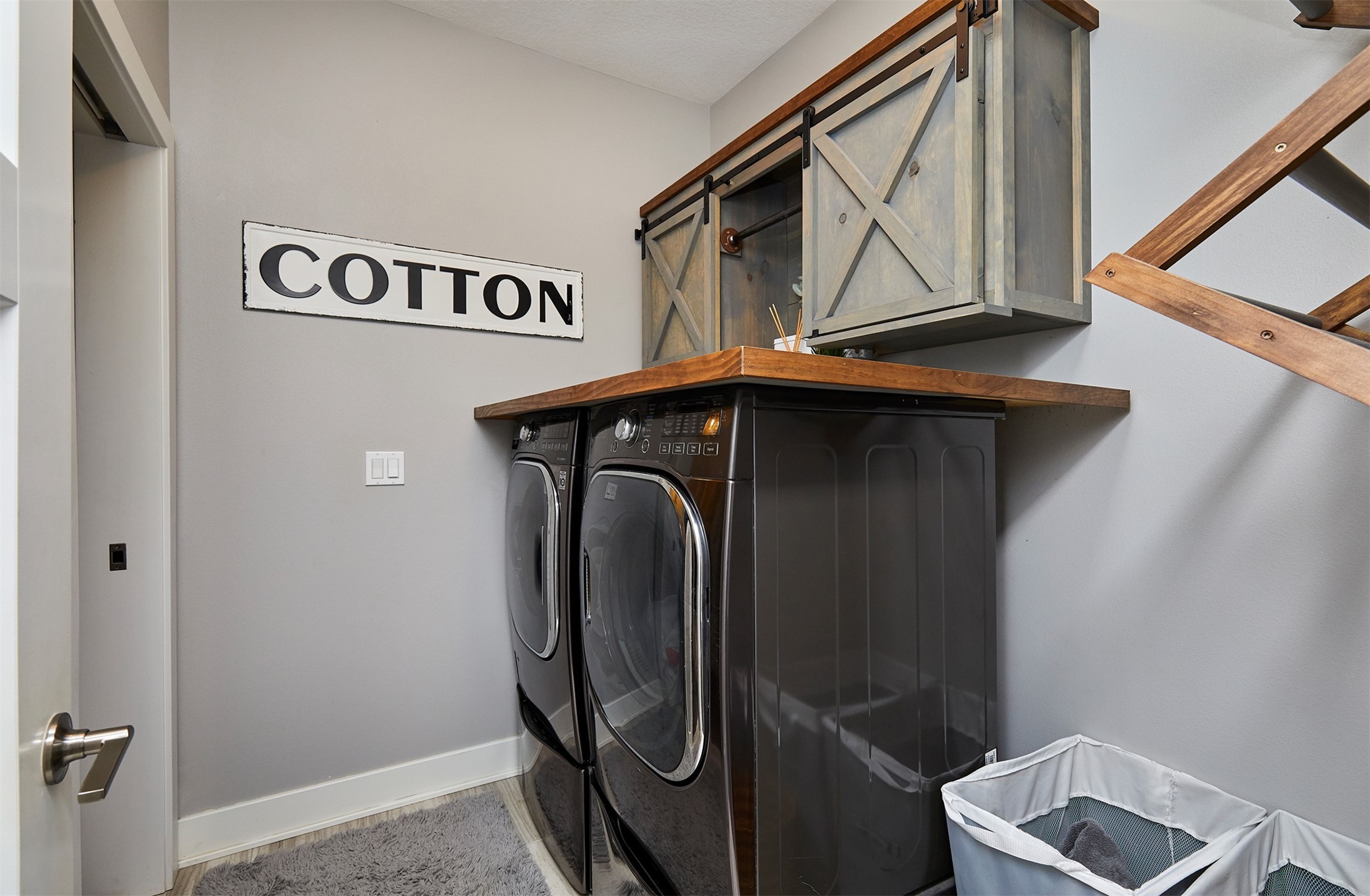 9740 Larchwood Drive