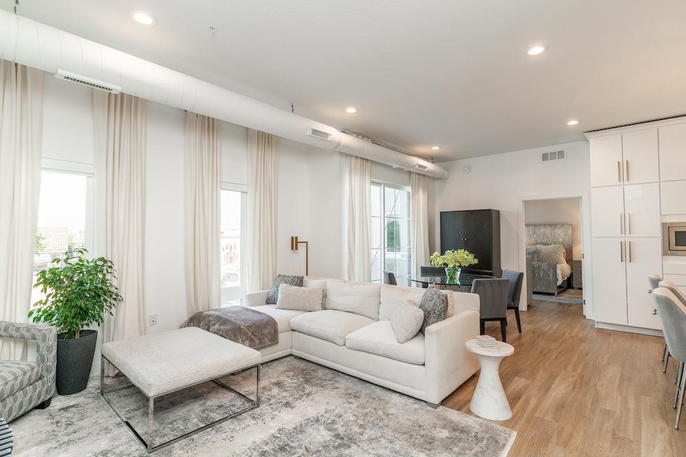 400 SW 7th Street 308