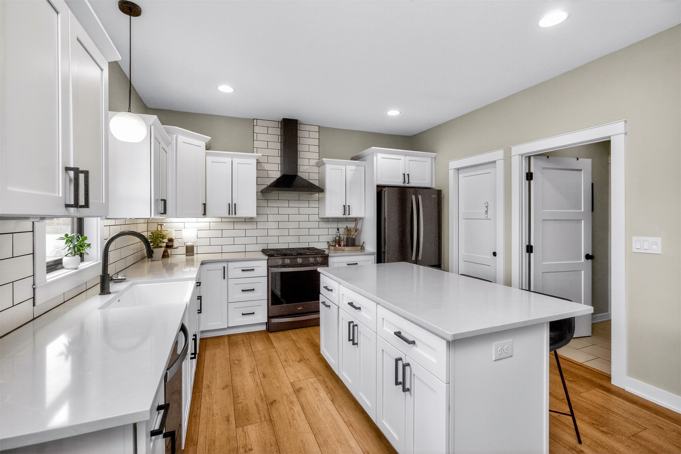 3324 Glenwood Drive