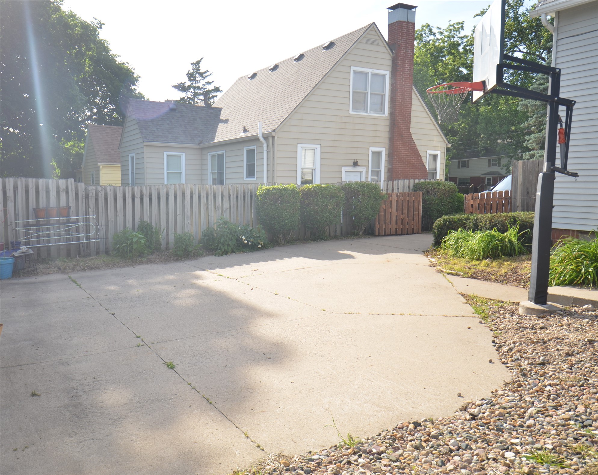 4122 Northwest Drive
