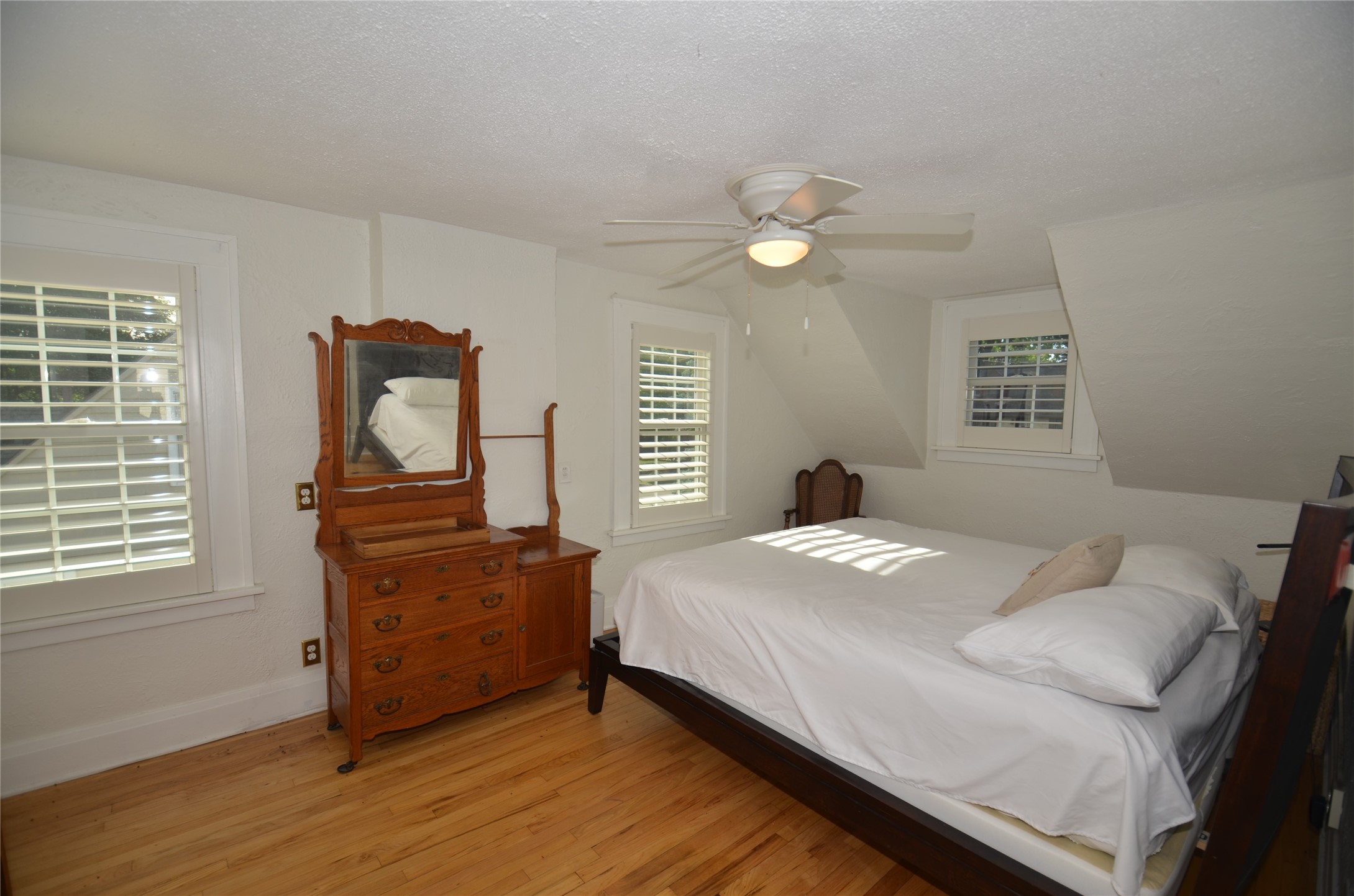 4122 Northwest Drive