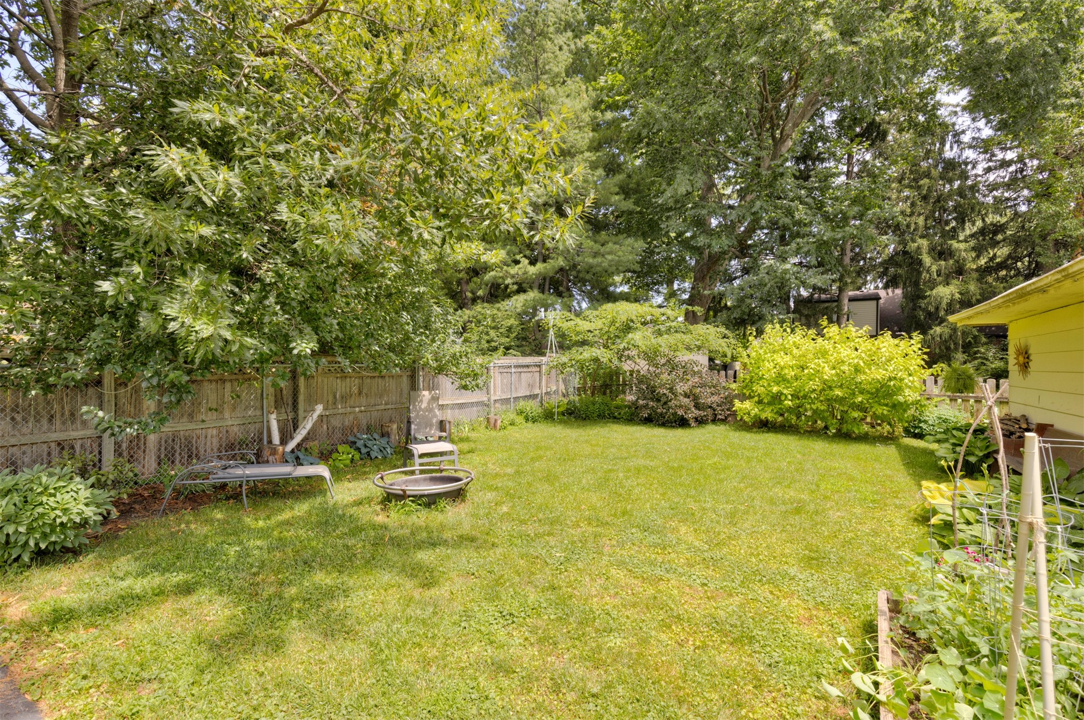 6409 & 6411 Forest Court