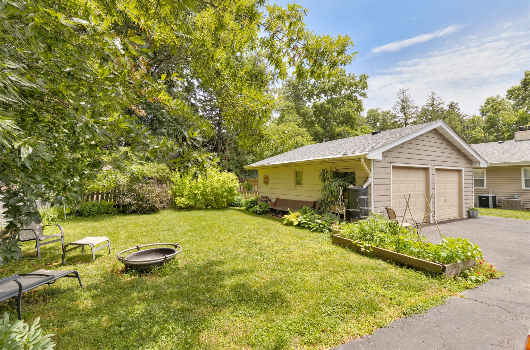 6409 & 6411 Forest Court