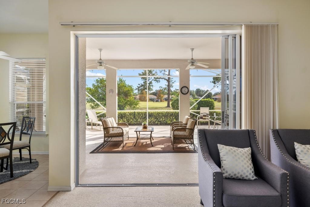 2076 Oxford Ridge CIR