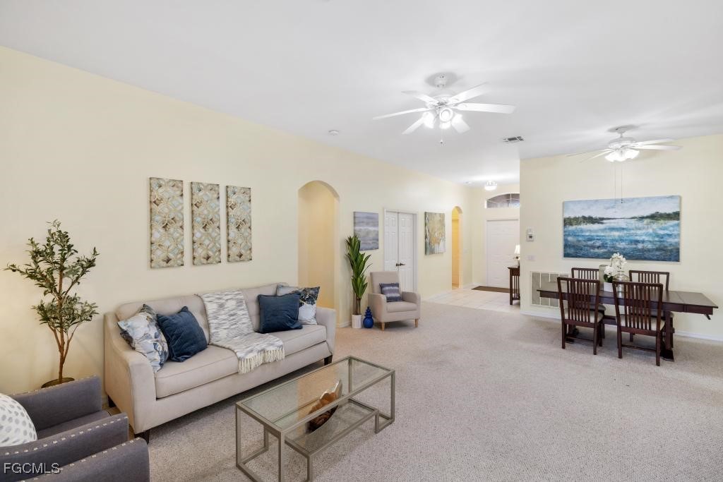 2076 Oxford Ridge CIR