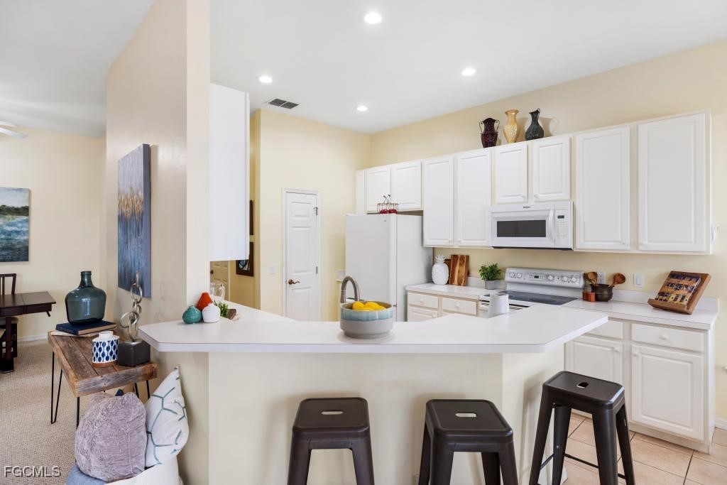 2076 Oxford Ridge CIR