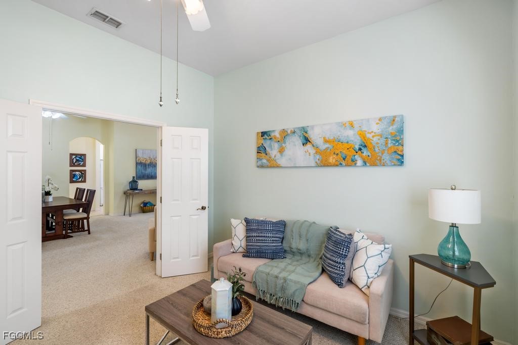 2076 Oxford Ridge CIR
