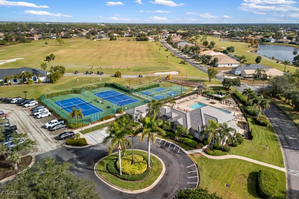 2076 Oxford Ridge CIR