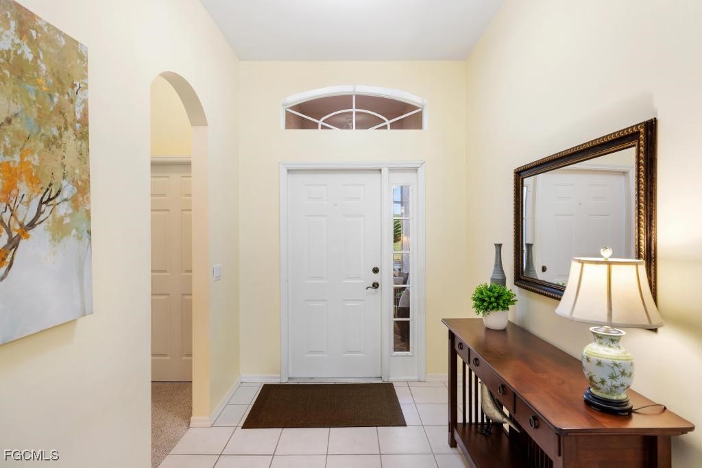 2076 Oxford Ridge CIR