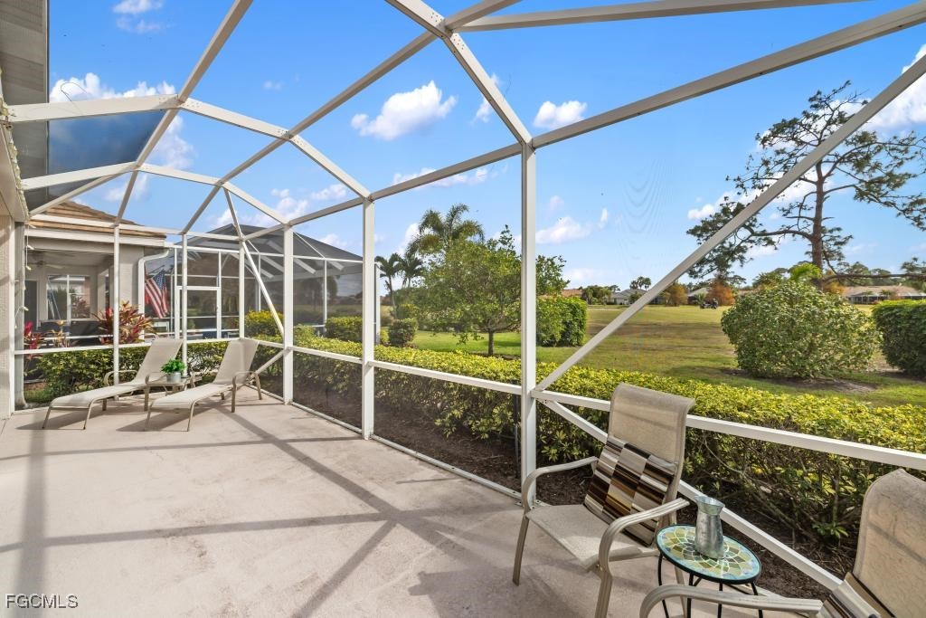 2076 Oxford Ridge CIR