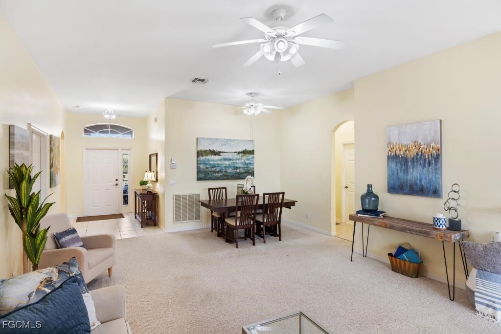 2076 Oxford Ridge CIR