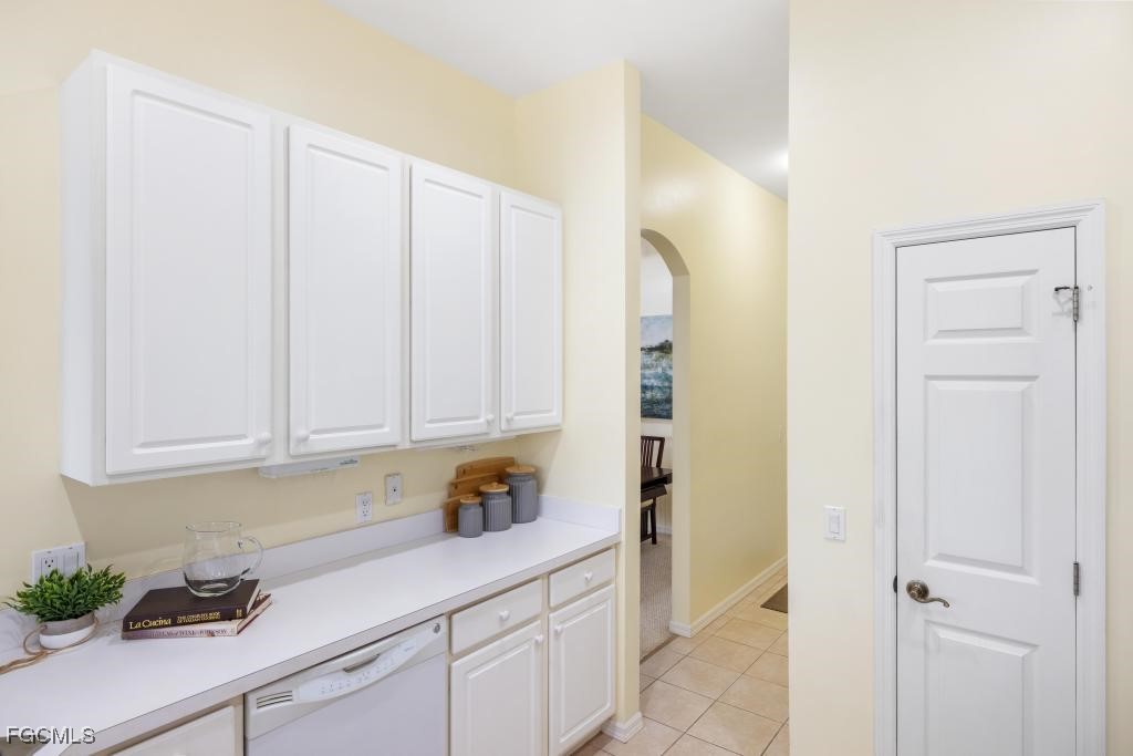 2076 Oxford Ridge CIR