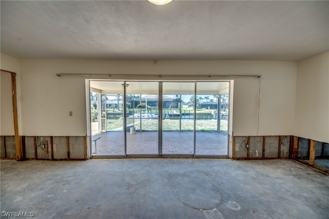 122 SW 49th TER
