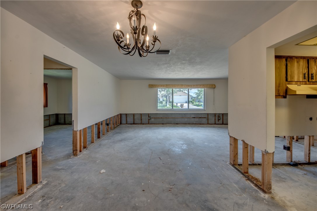 122 SW 49th TER