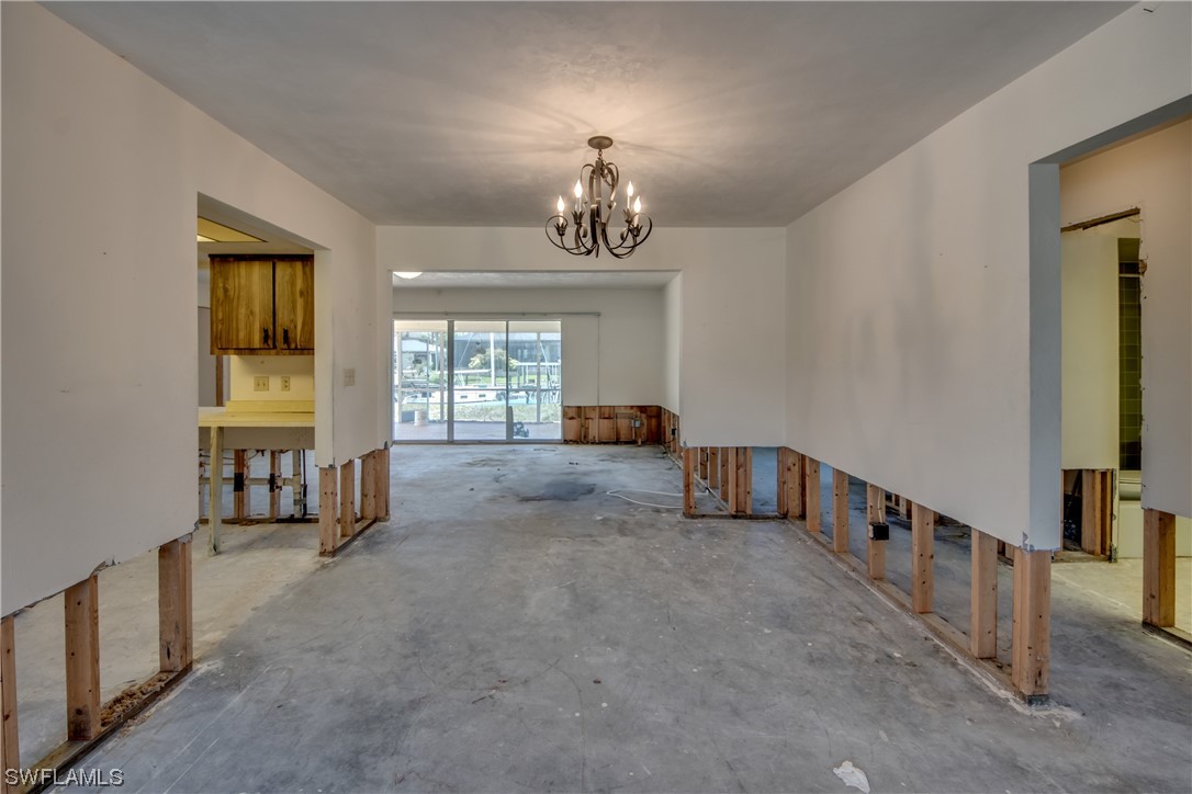 122 SW 49th TER