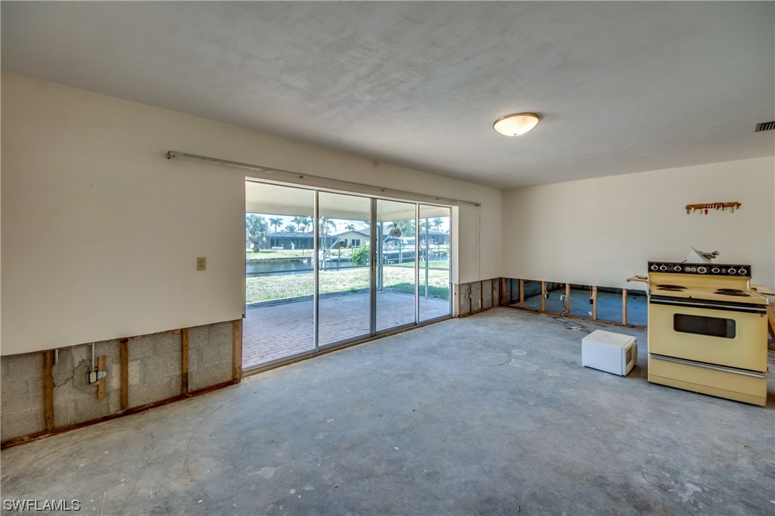 122 SW 49th TER