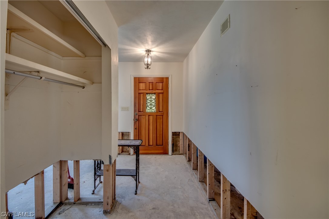 122 SW 49th TER