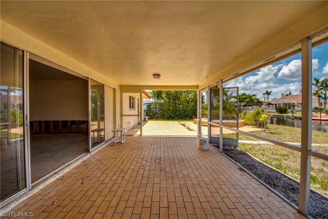 122 SW 49th TER