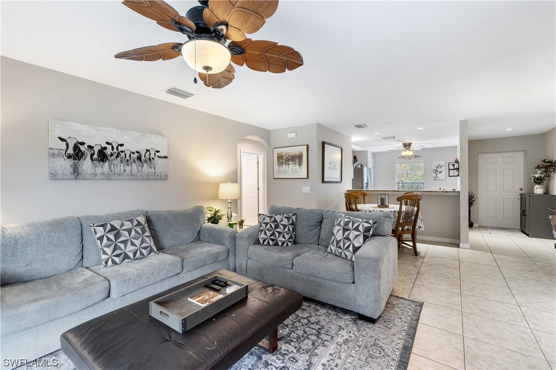 1402 SW 10th TER