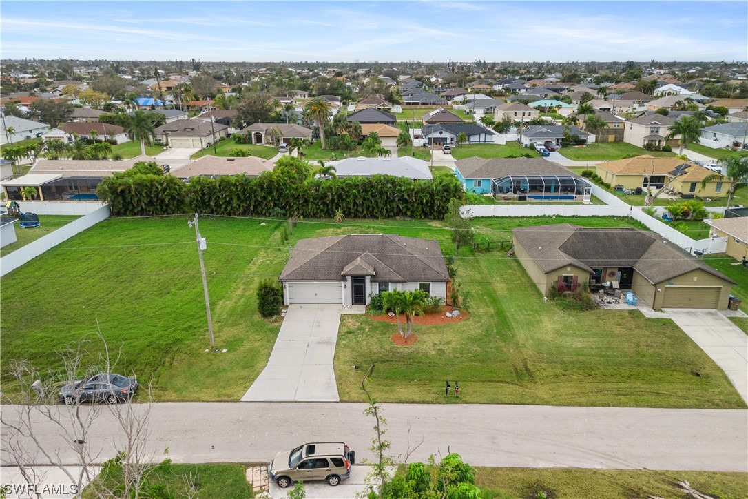 1402 SW 10th TER