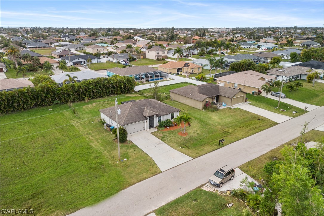 1402 SW 10th TER