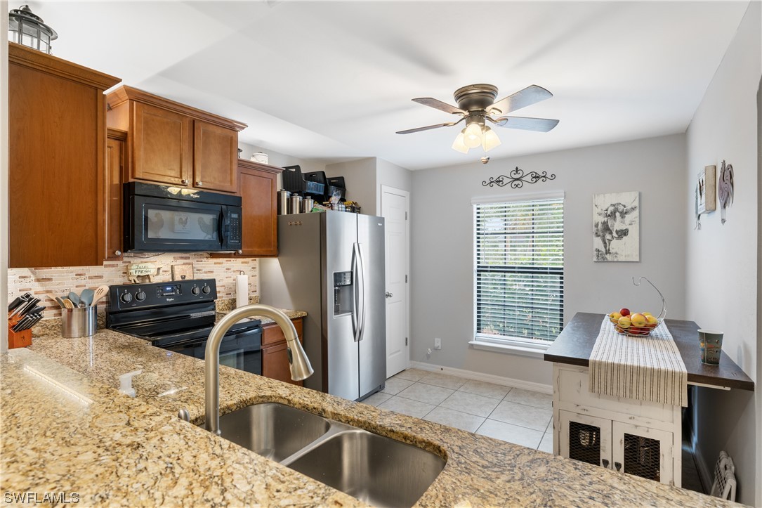 1402 SW 10th TER