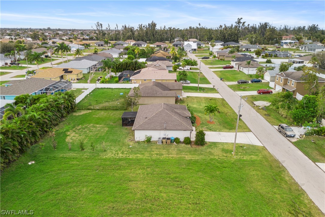 1402 SW 10th TER