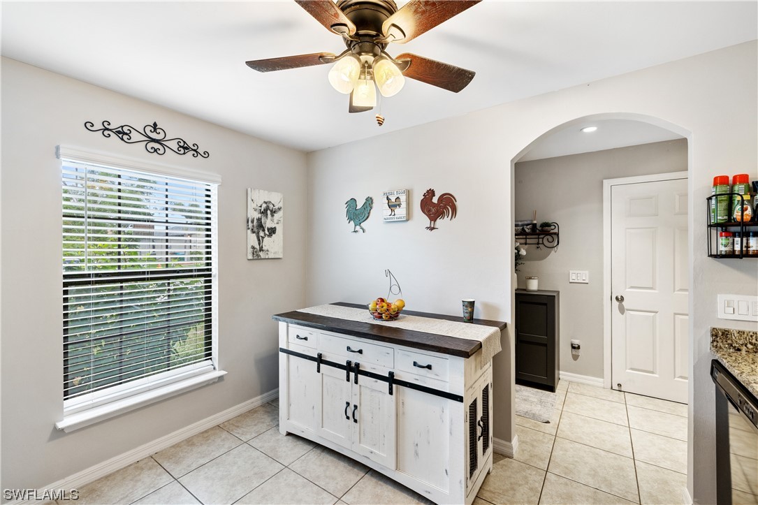 1402 SW 10th TER