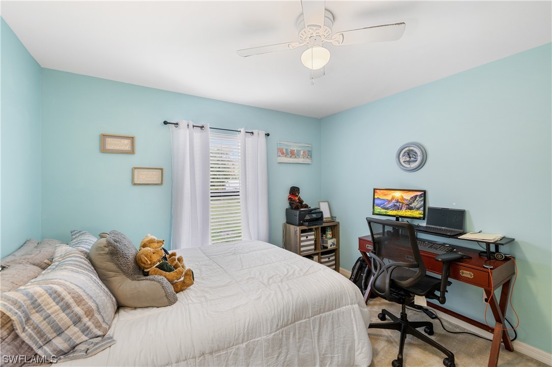 1402 SW 10th TER