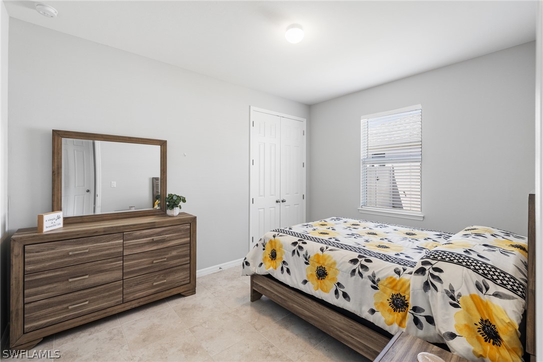 918 SW 32nd TER