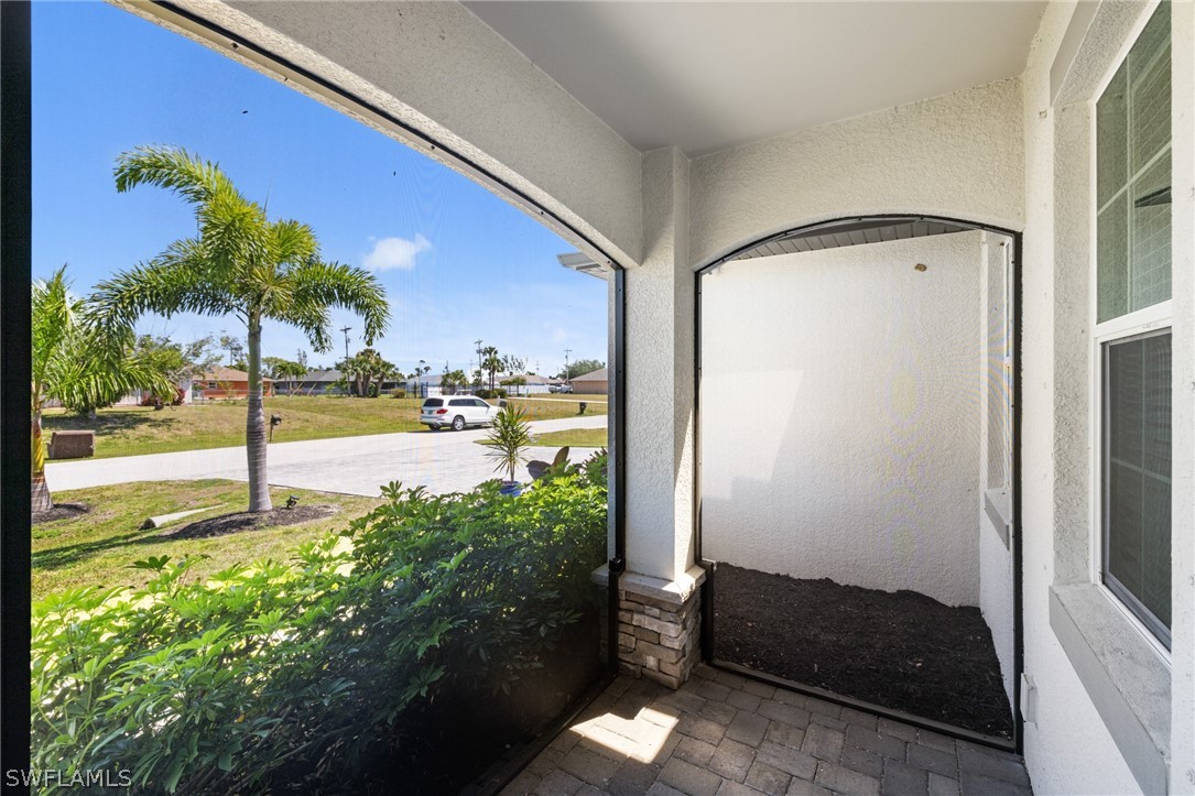 918 SW 32nd TER