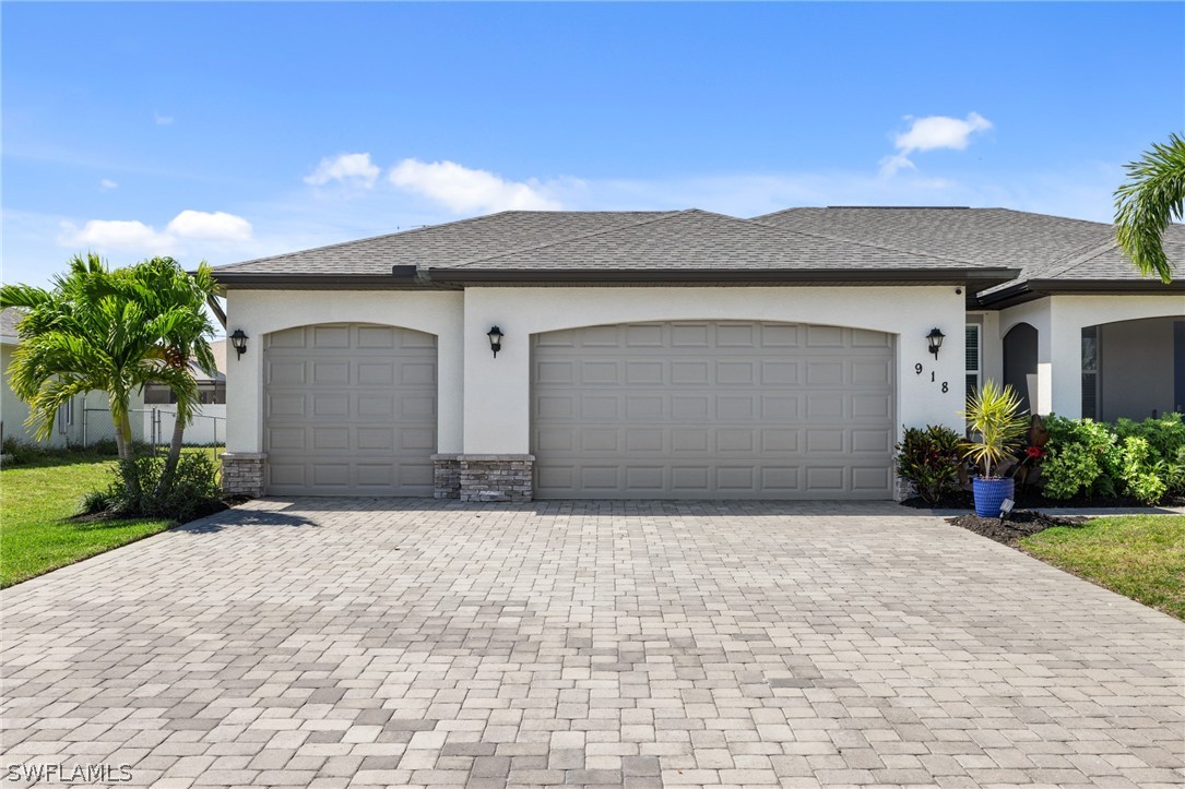 918 SW 32nd TER