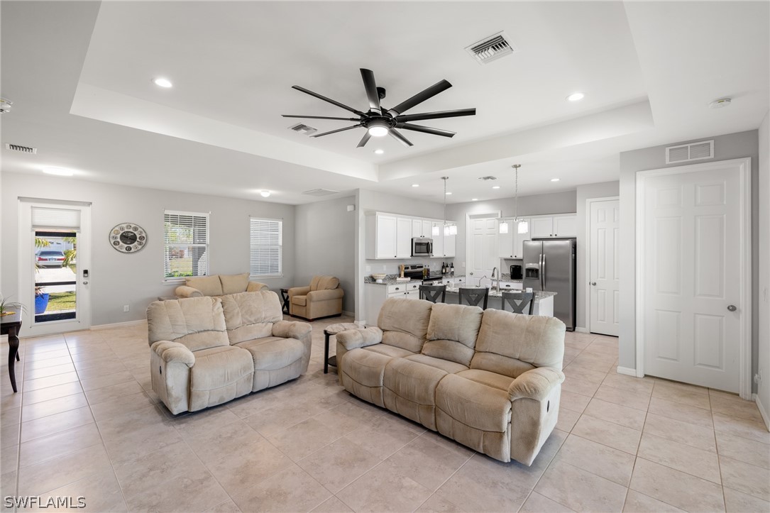 918 SW 32nd TER