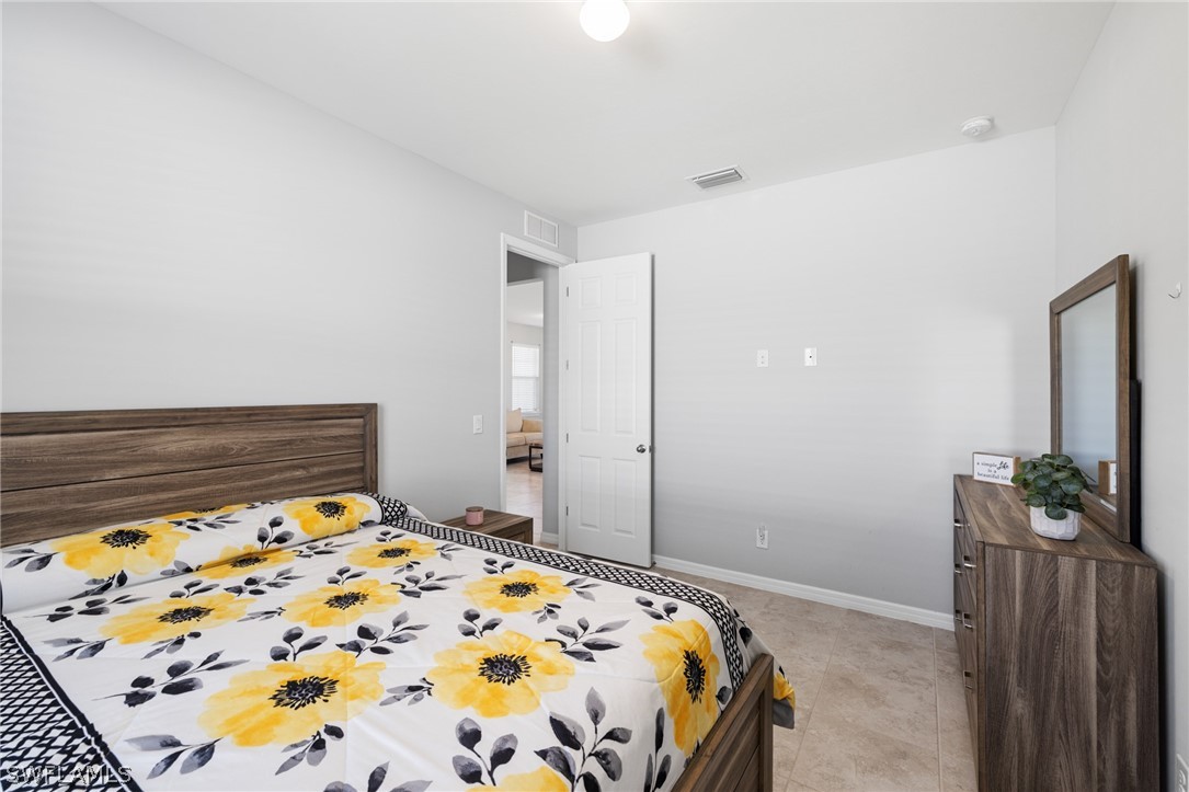 918 SW 32nd TER