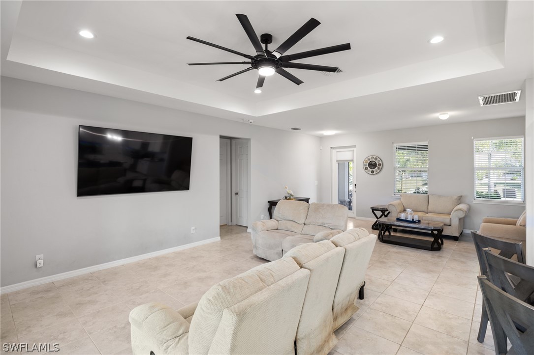 918 SW 32nd TER