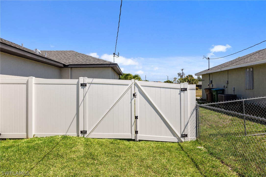 918 SW 32nd TER