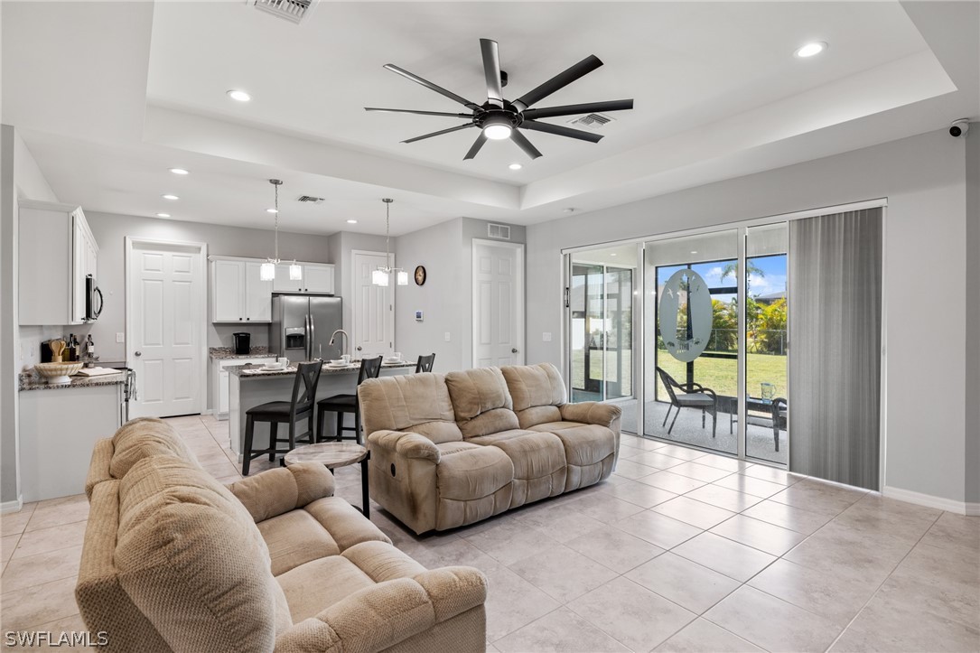 918 SW 32nd TER