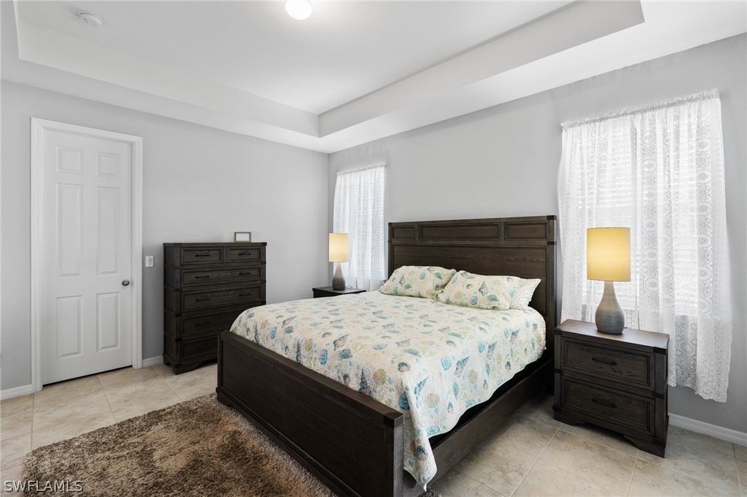 918 SW 32nd TER