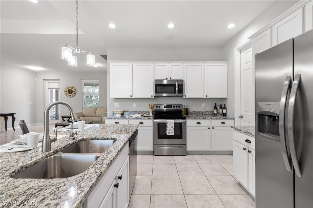 918 SW 32nd TER